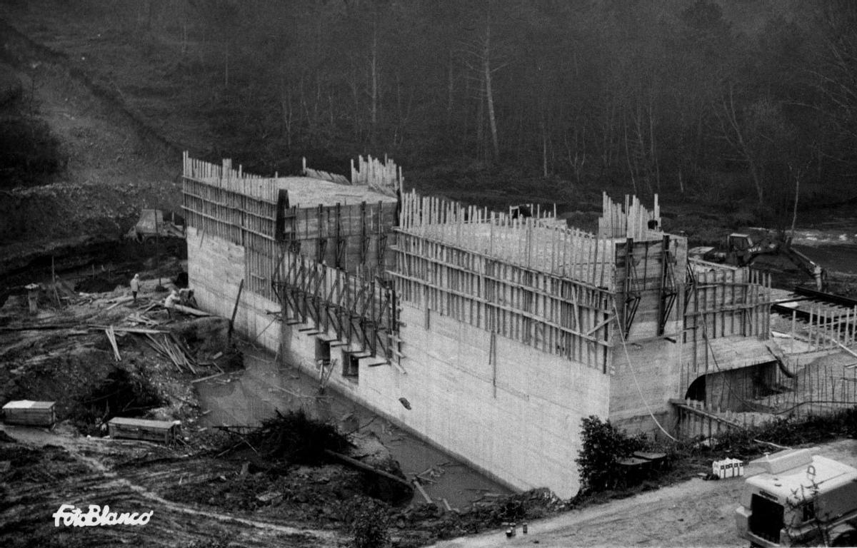 Parte de los trabajos de la estructura del embalse.