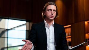 Nikolay Storonsky, chief executive officer of Revolut Ltd., during an interview for an episode of Bloombergs Peer-to-Peer in Washington, DC, US, on Tuesday, April 14, 2026. Revolut Ltd. is gearing up to lend more to customers and expand its banking operations, as revenue surged 46% last year on an increase in subscriptions. Photographer: Al Drago/Bloomberg