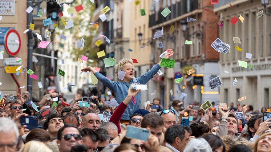 El Domingo de Resurrección llena de luz las calles de Alicante