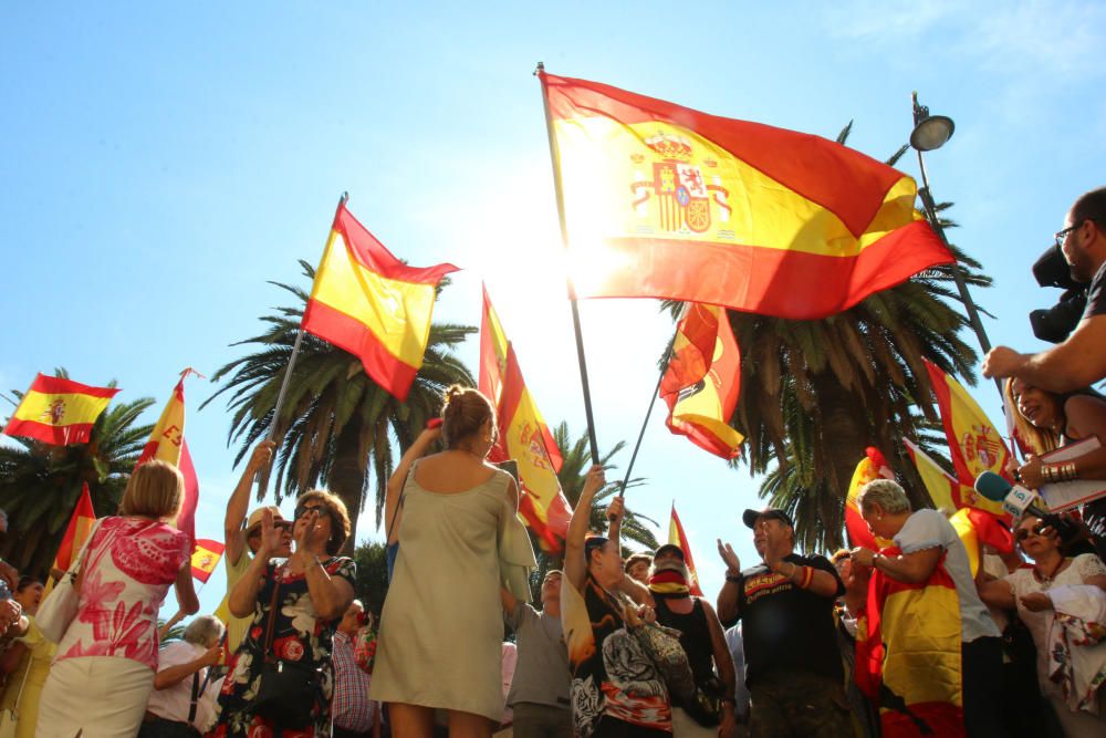 Cientos de malagueños protesta por el referéndum