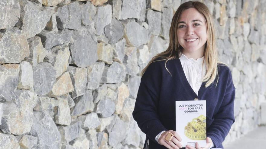 Carmen Ordiz lleva su primer libro a Soto de Ribera y desvela las claves para comer sano