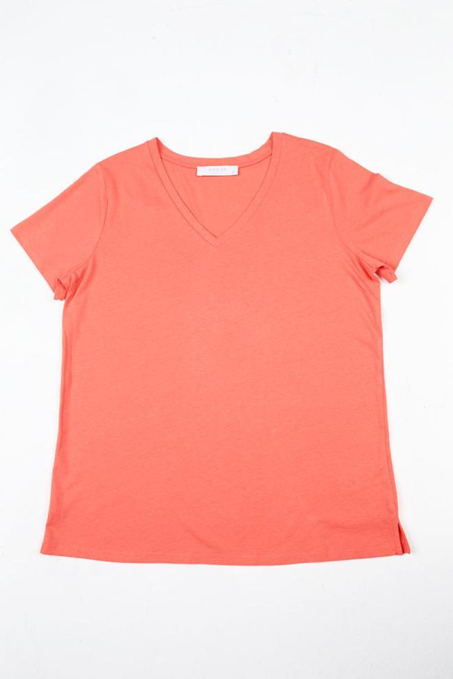 La camiseta básica