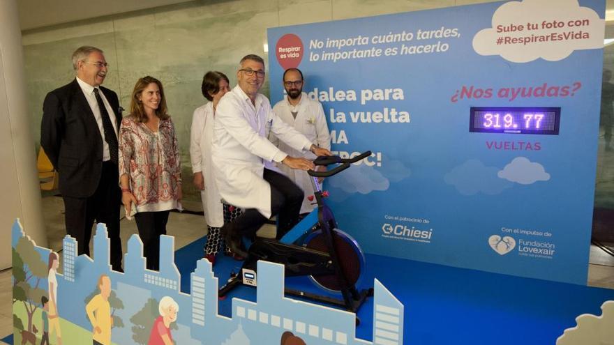El Hospital de A Coruña instala una bicicleta estática para los pacientes con asma y EPOC