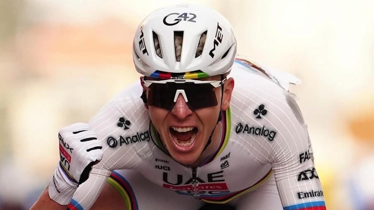 Pogacar celebra su victoria en la Milán-San Remo 2026