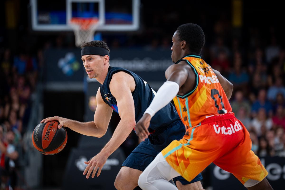 Kyle Kuric, defendido por Jared Harper