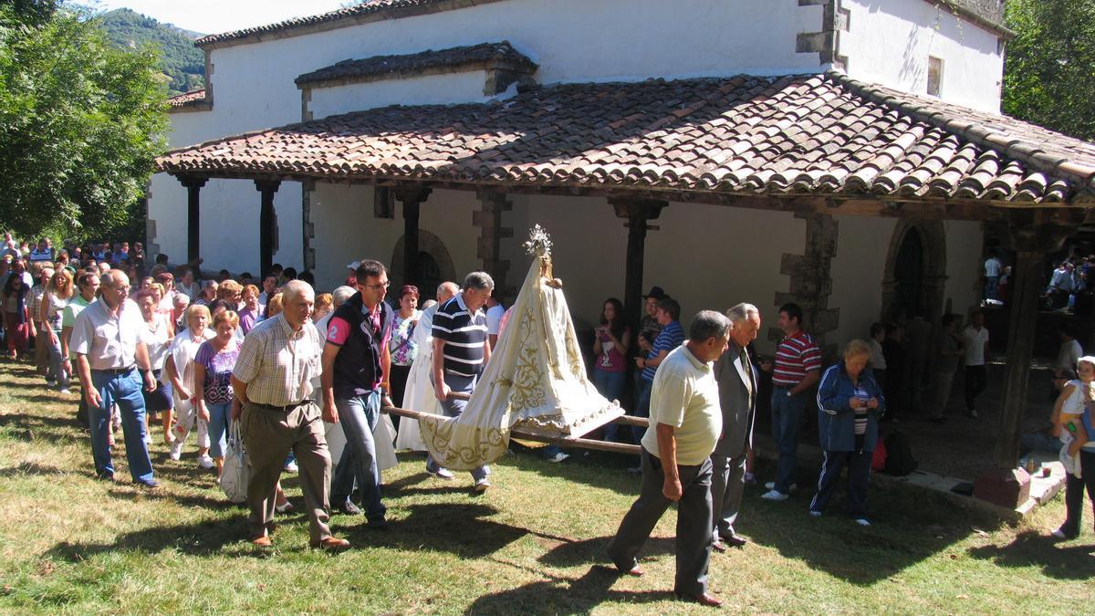 Fiesta de devoción de la Virgen de Miravalles.