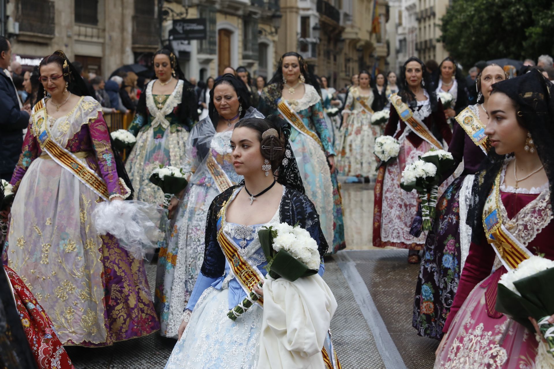Búscate en el primer día de Ofrenda por la calle Quart (entre las 15.30 y las 17.00 horas)
