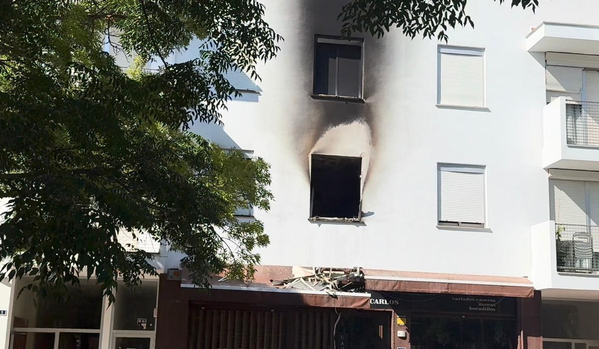 Desalojan un edificio de La Vileta por un incendio en una primera planta
