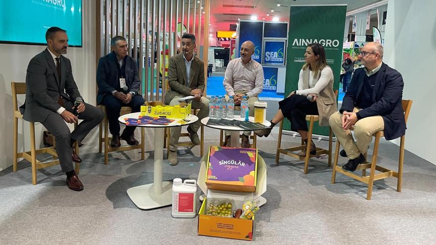 De izquierda a derecha: José Francisco Puche, director del Cetem; Adolfo García, presidente de Fundación Ingenio; Sergio Gómez, periodista de 7TV; Antonio del Saz, director de I+D de Fundación Cellbitec; María Boluda, directora Técnica de Fundación Ingenio; y Miguel Ruiz, director de la Fundación Legado Bustillo.