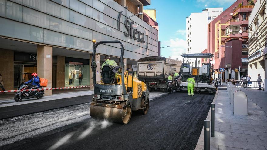 Comienzan las obras de asfaltado de Juan Carlos I en Badajoz