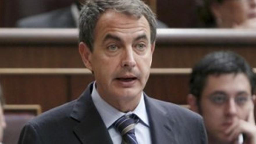 Zapatero: &quot;La resolución no pretende la expulsión del Gadafi&quot;