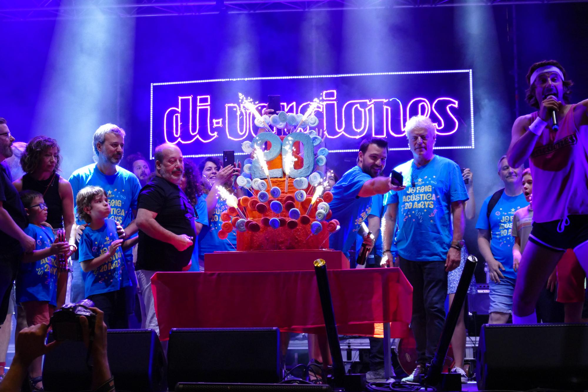 Multitudinari final de festa per celebrar els vint anys d'Acústica