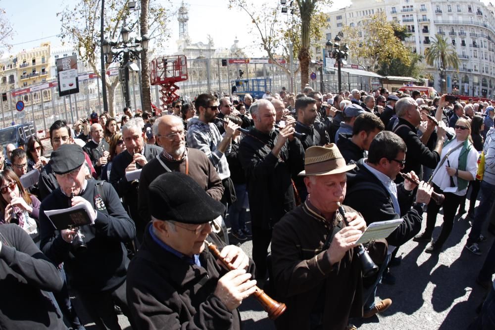 Más de cien dolçainers rinden tributo a Joan Blasco