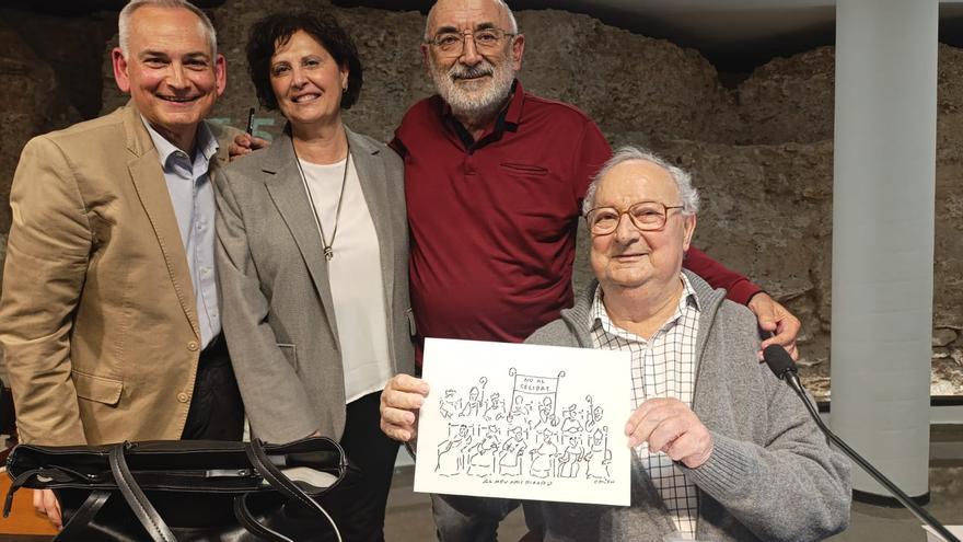 Ortifus presenta la València de Sanchis Guarner i mentres la dibuixa