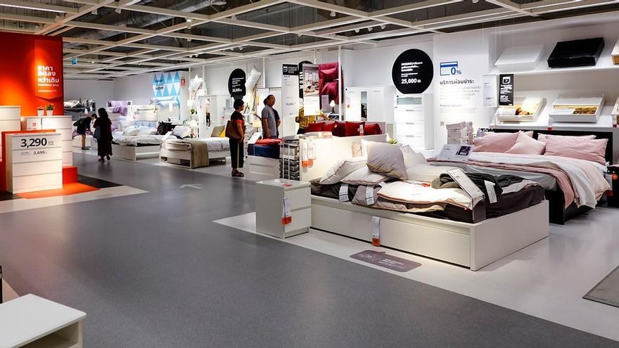 Ikea trae de vuelta su cabecero de madera que fue número 1 en ventas por su precio y facilidad de montaje