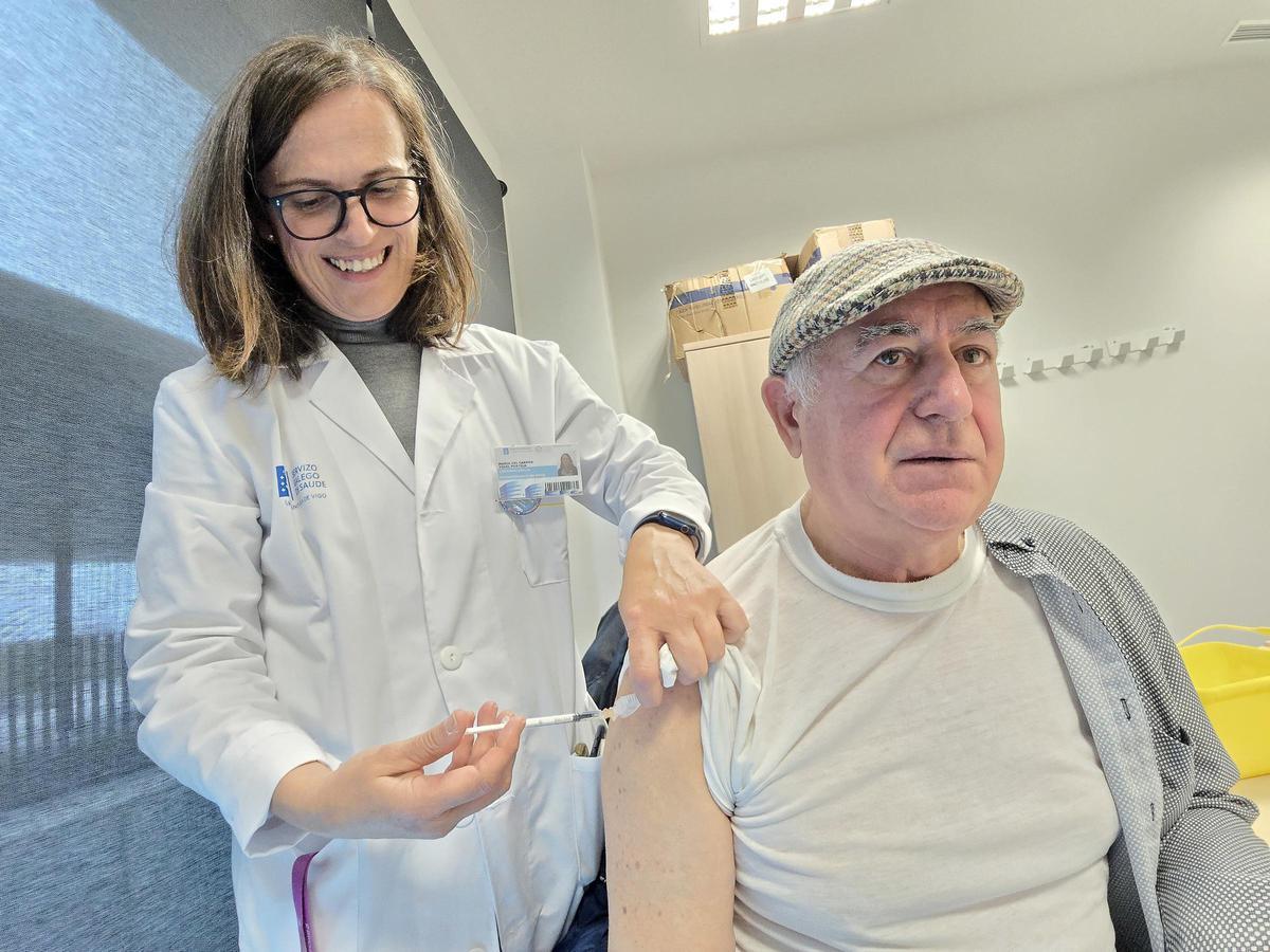 Hasta dos horas de cola en el Cunqueiro para participar en el ensayo clínico frente al Virus Respiratorio Sincitial