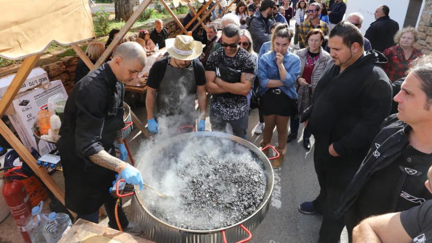 La feria del calamar y el concierto de Celtas Cortos, los platos fuertes de las fiestas de Sant Carles