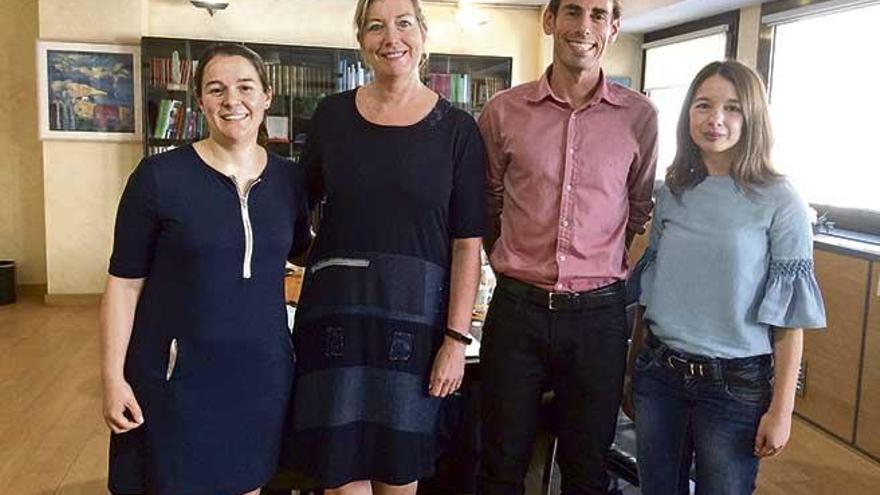 Joana Maria Ramis, la consellera Patricia Gómez, el investigador Nacho Ricci y la directora general Margalida Frontera.