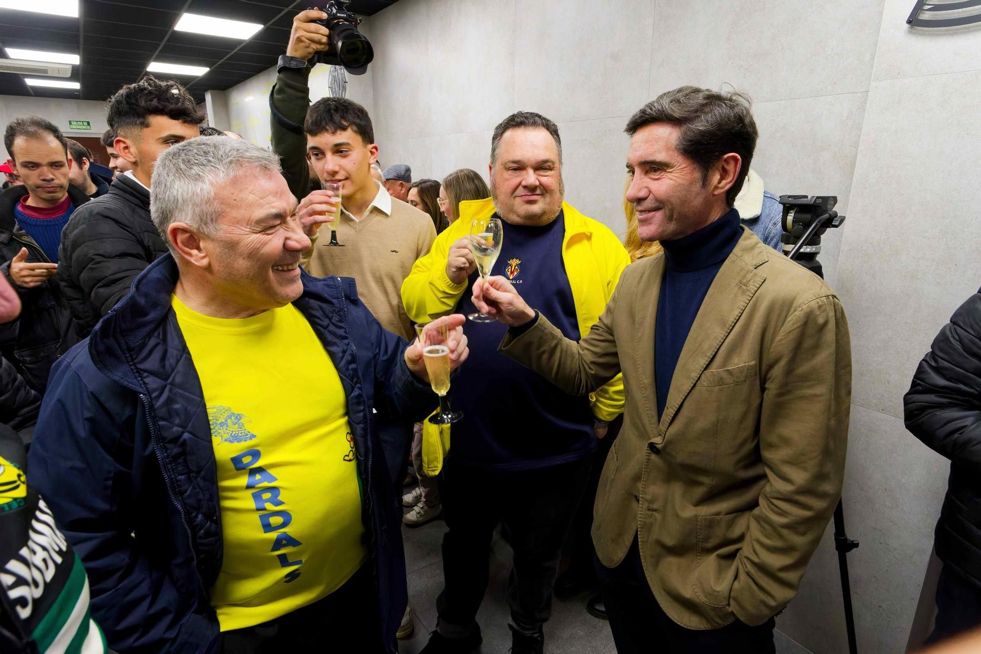 Galería | Las mejores imágenes del tradicional brindis del Villarreal tras confirmar su permanencia