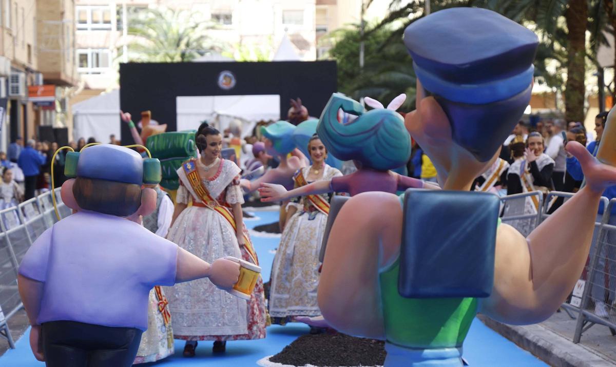 Falla World Record dedicada al Maratón Valencia Trinidad Alfonso Zurich