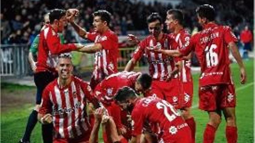 Els jugadors del Girona celebren un gol d&#039;aquesta campanya a l&#039;estadi.