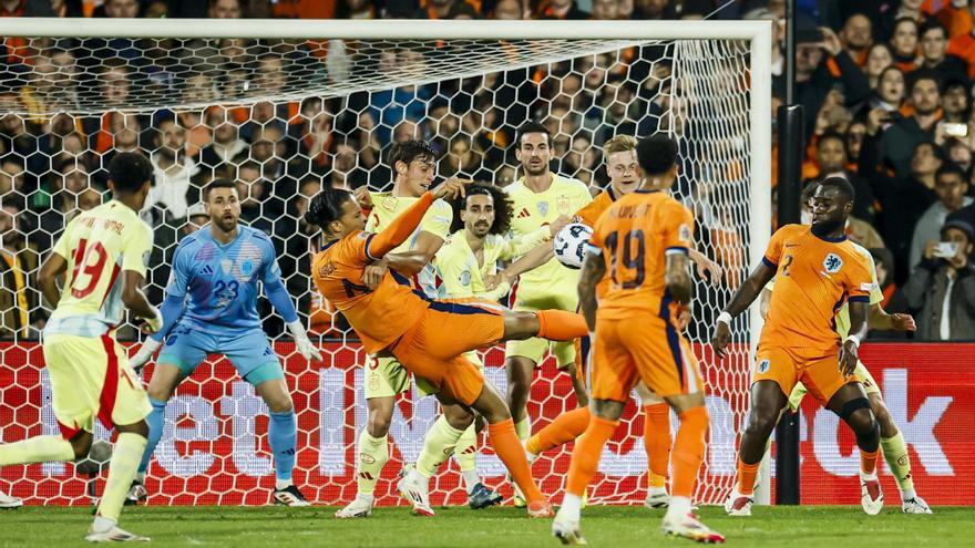 Merino da aire a España para seguir viva en la Nations League