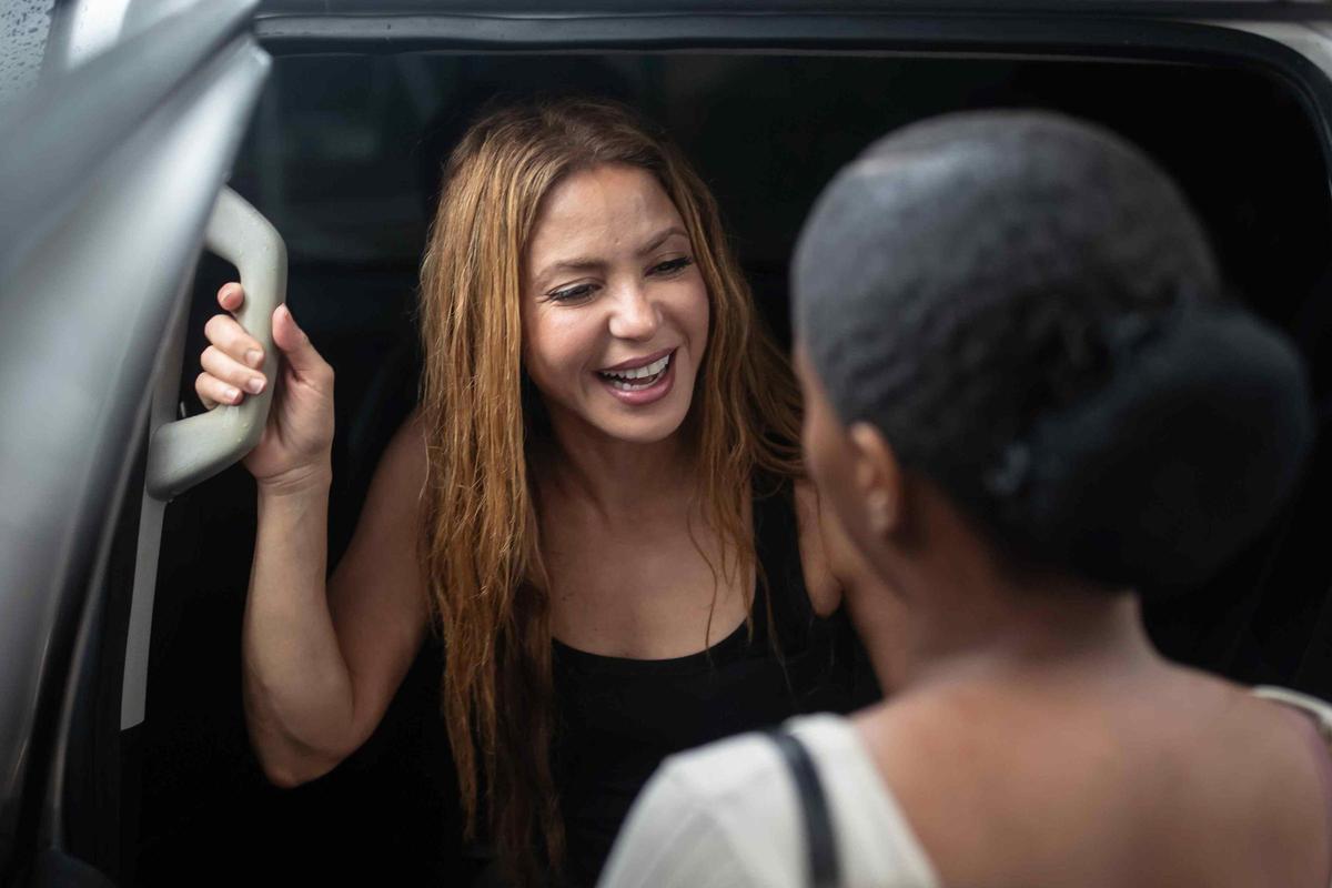 Les imatges de la visita de Shakira a la zona afectada pel terratrèmol de Colòmbia