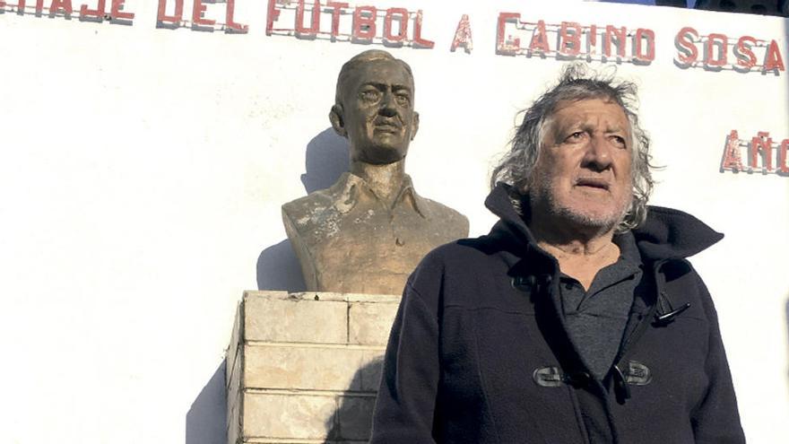 Fallece el exfutbolista argentino &#039;Trinche&#039; Carlovich tras ser asaltado