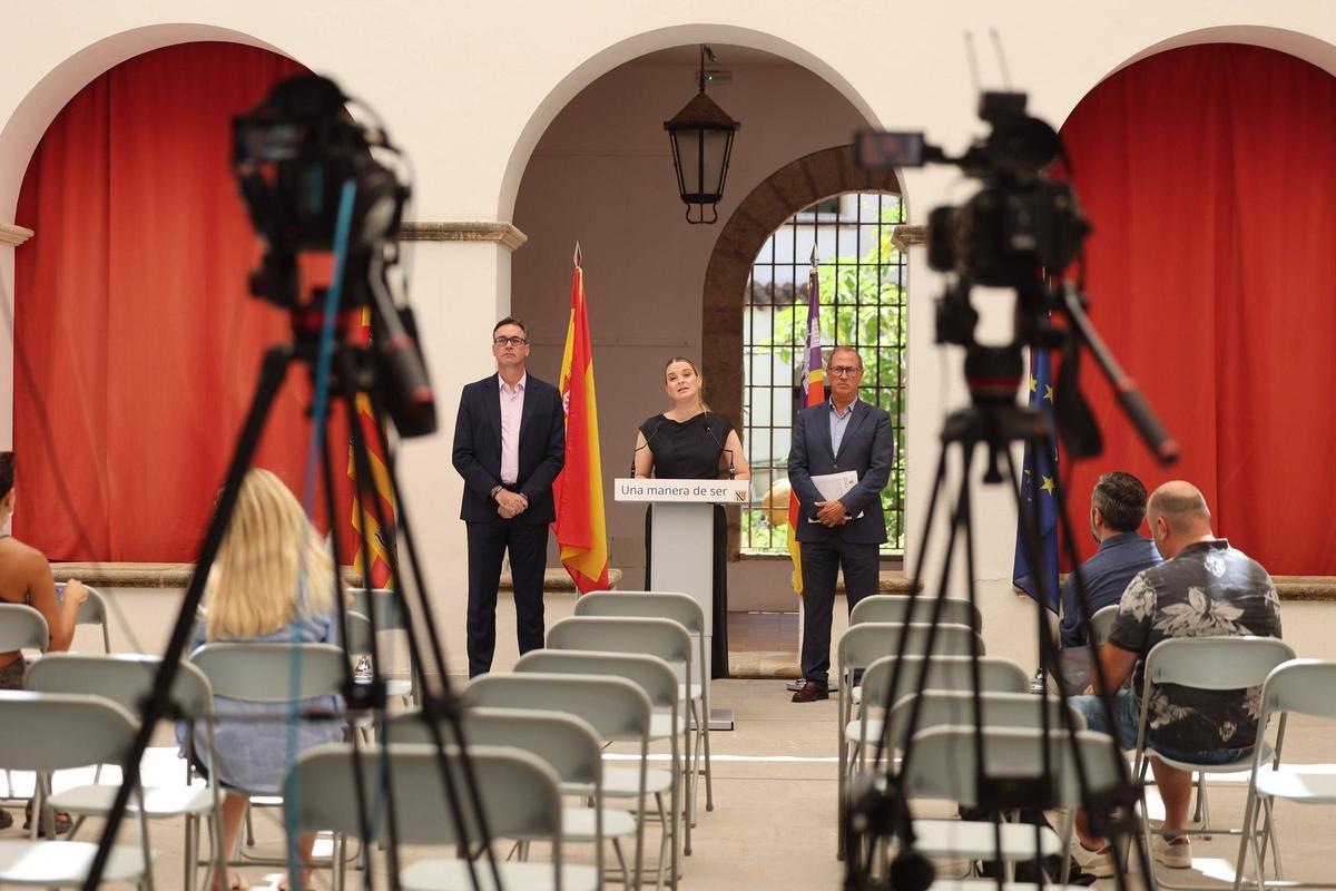 Todas las imágenes de la rueda de prensa en Ibiza de la presidenta del Govern, Marga Prohens