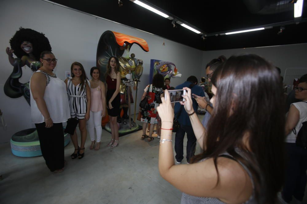 Sant Vicent inaugura la X exposición del ninot