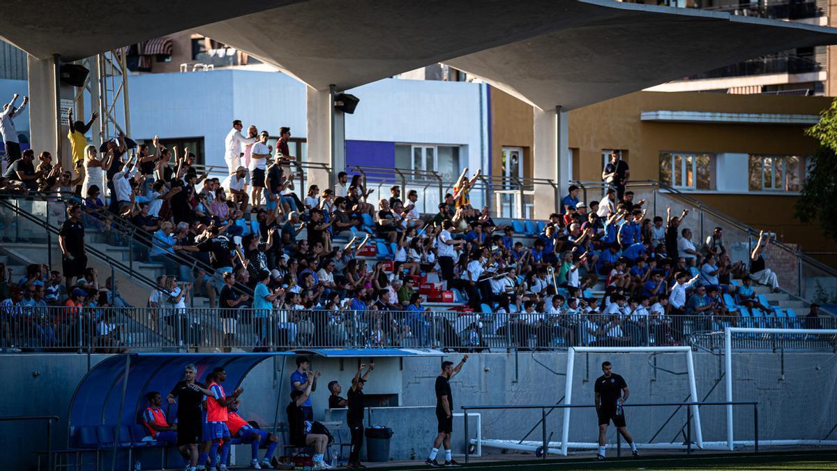 La afición del CF Gandia, alemendo esencial en el crecimiento de la entidad