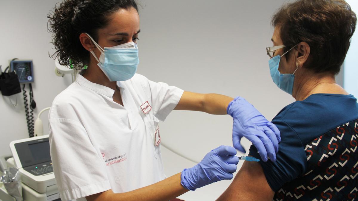Un total de 37.000 vecinos del departamento de Torrevieja han recibido la vacunta contra la gripe