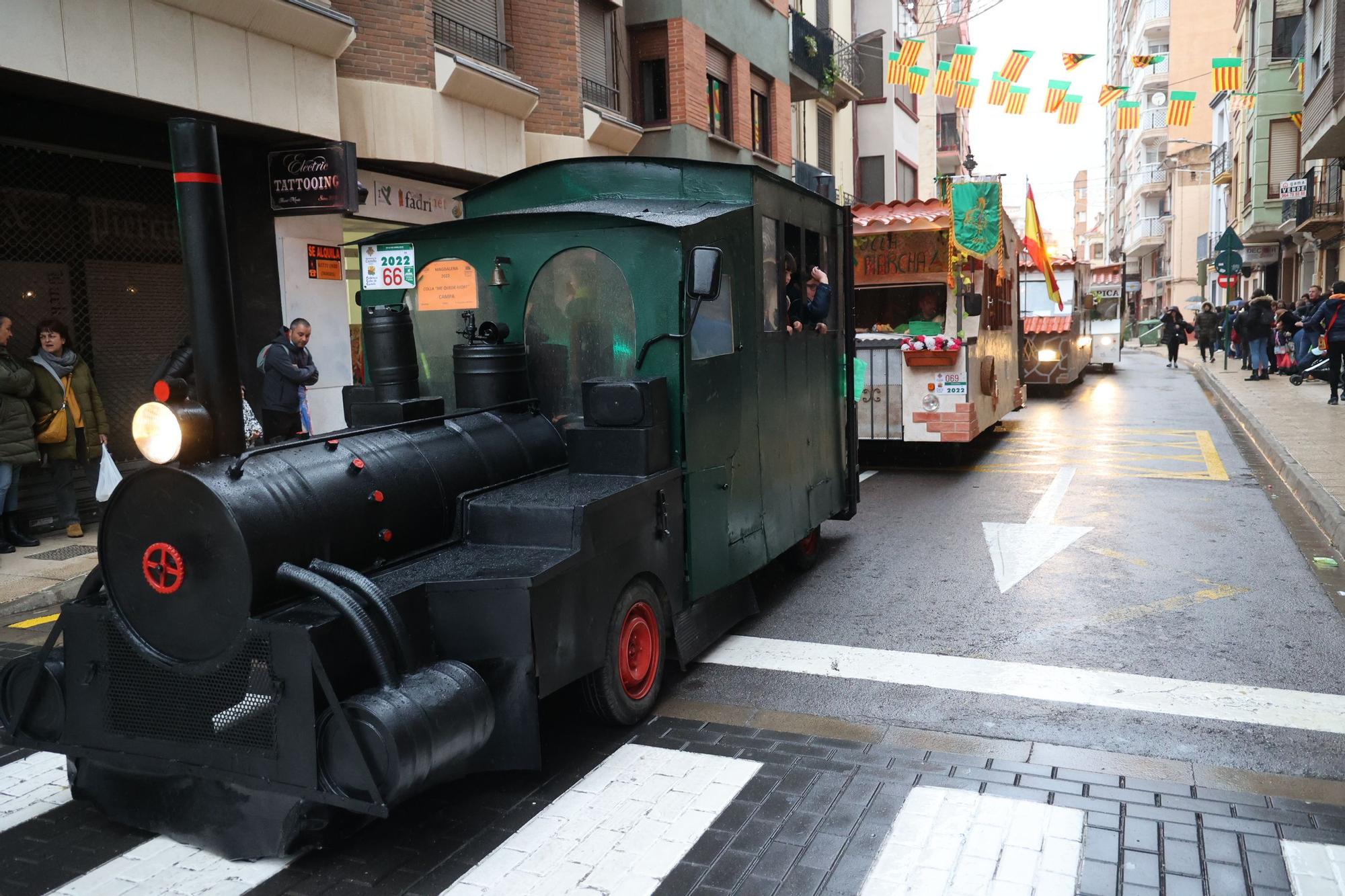 Las mejores imágenes del desfile de carros engalanados y collas de la Magdalena