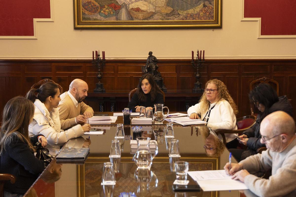 La Junta de Gobierno Local celebrada este lunes que aprobó la compra de los camiones.