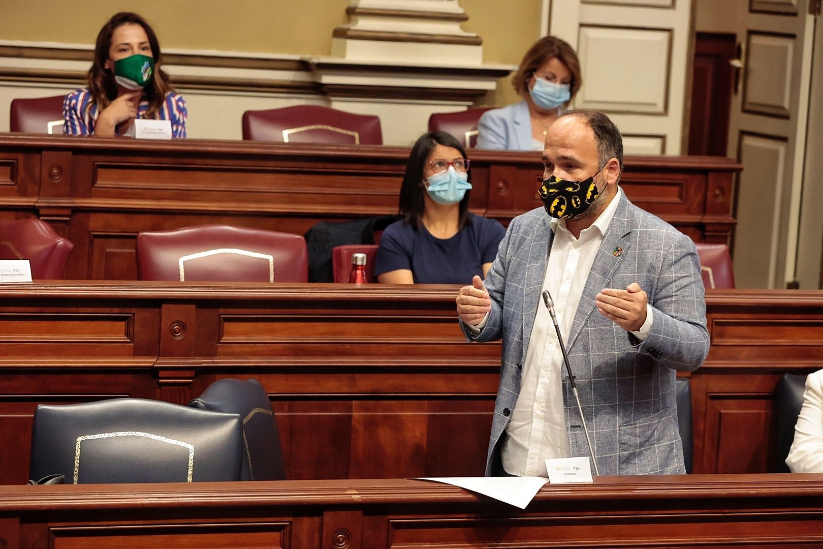 Pleno del parlamento de Canarias