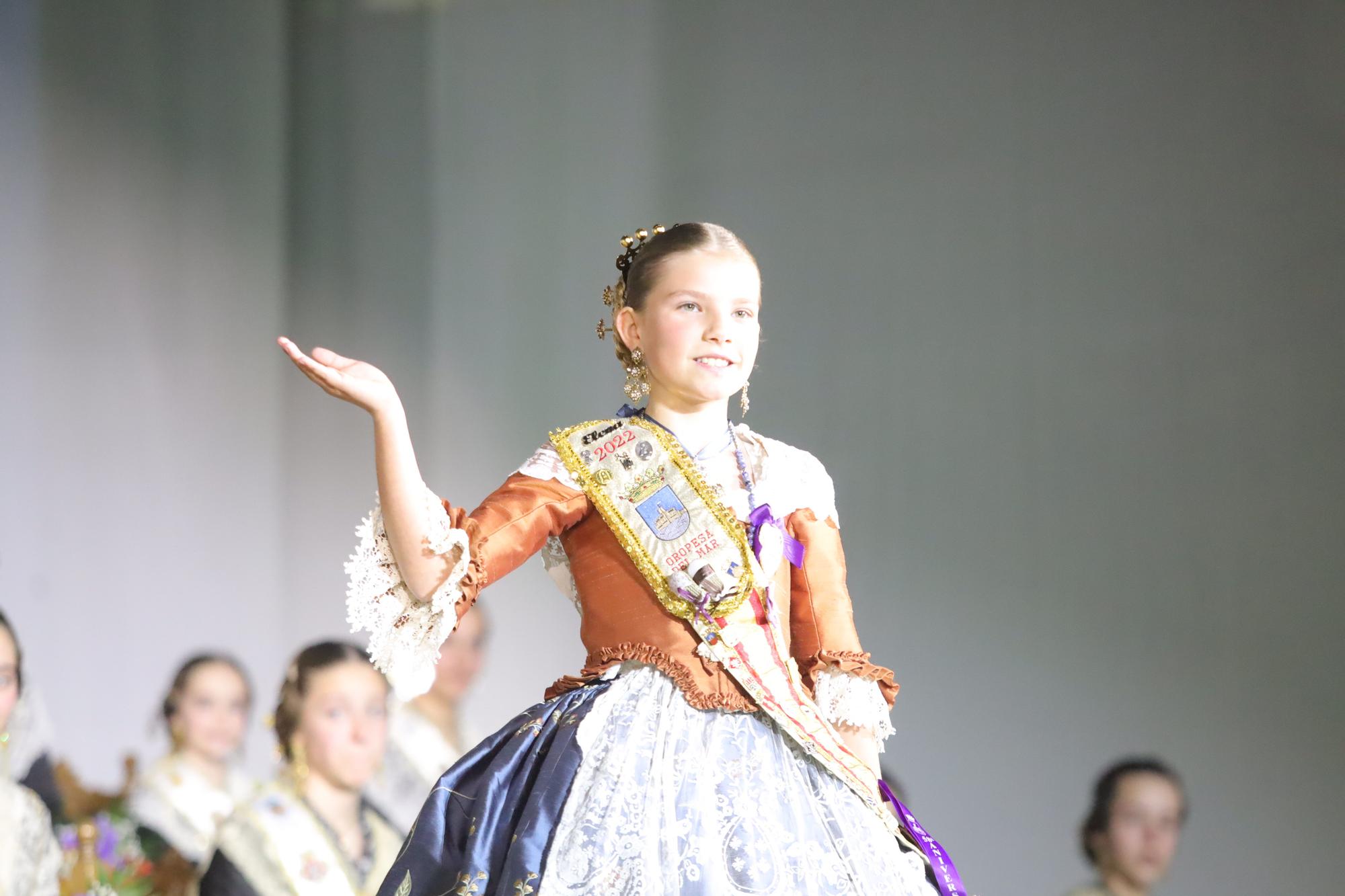 Galania a la reina infantil de las fiestas de la Magdalena