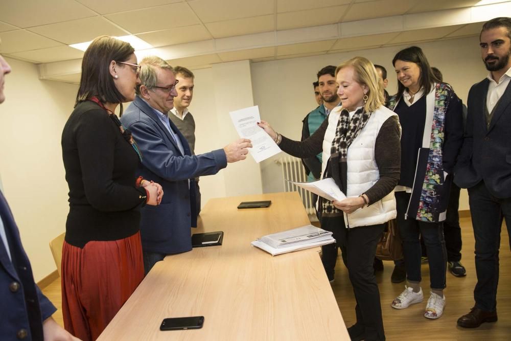 Presentación de los avales para optar al liderazgo del PP asturiano