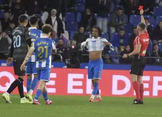 La expulsión de Noubi obliga al Deportivo a la enésima reconstrucción de su defensa