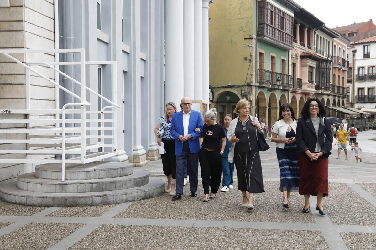 En imágenes: Así fue la visita de Pérez Simón a Avilés