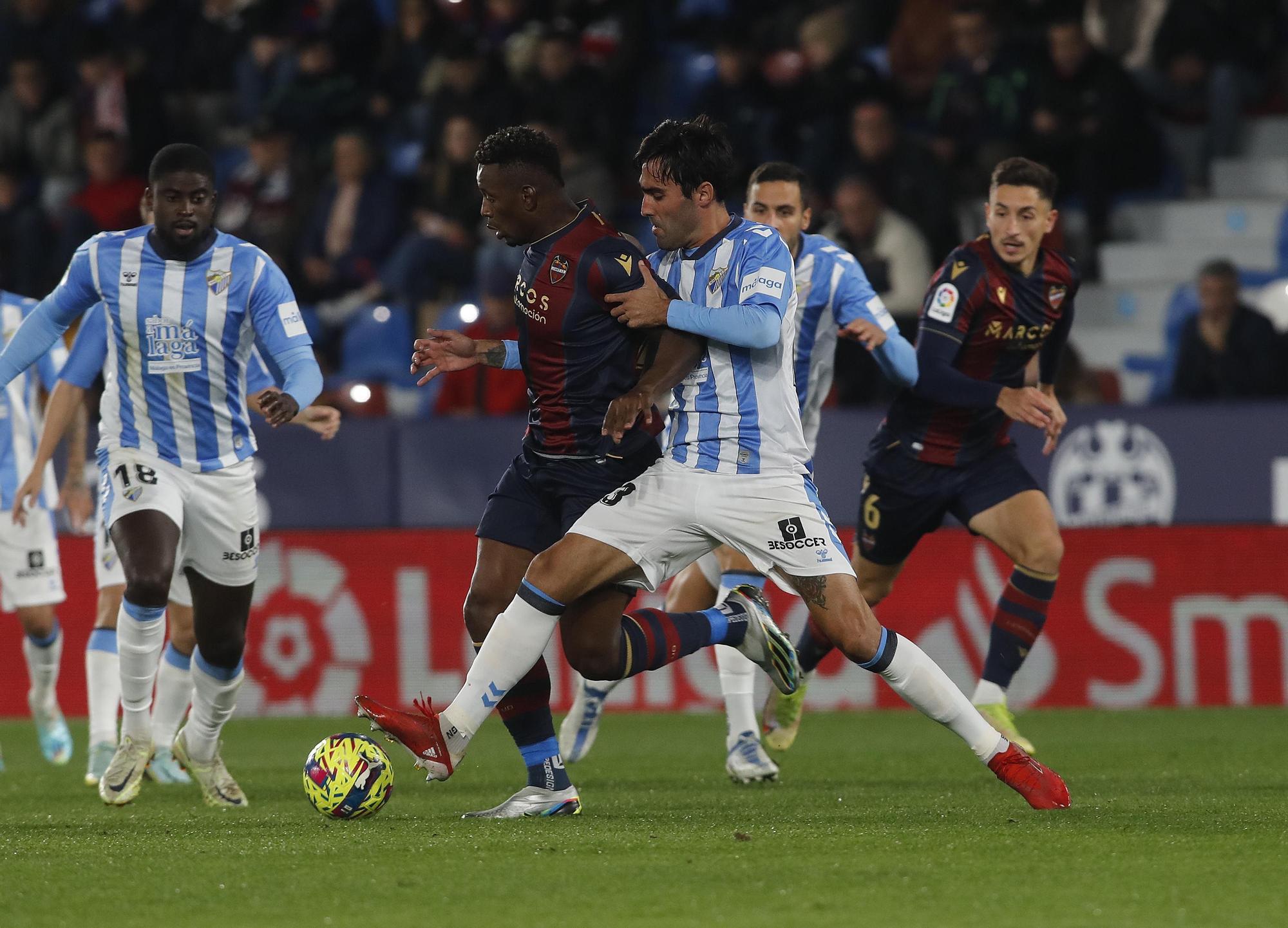 El Levante UD gana por la mínima al Málaga en el Ciutat