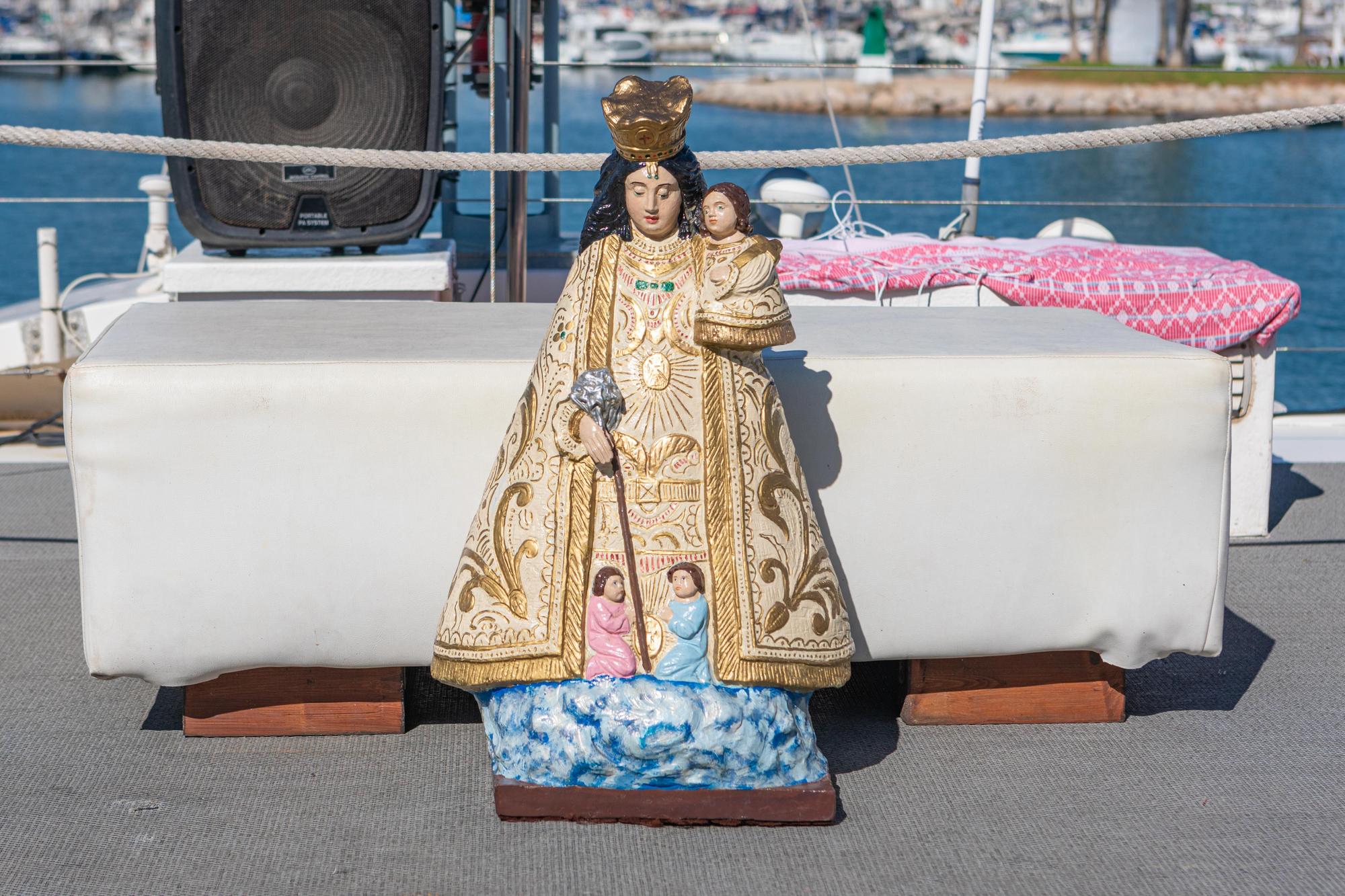 Las fallas del Marítim recuperan la Ofrenda Marinera