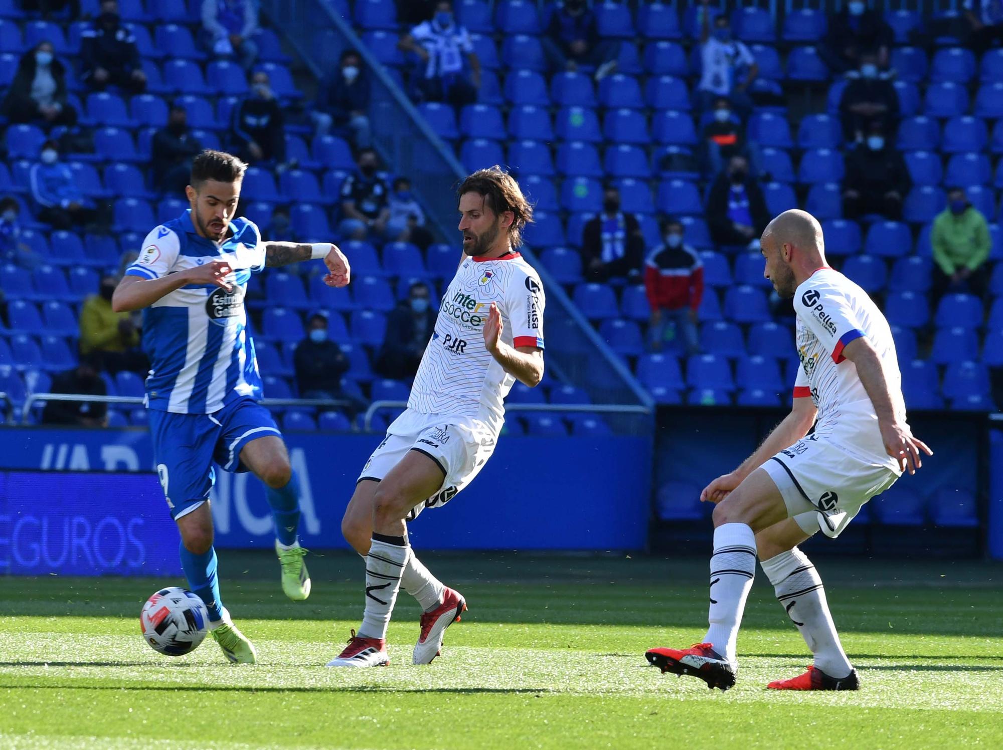 El Deportivo se libera con una goleada al Langreo (5-0)