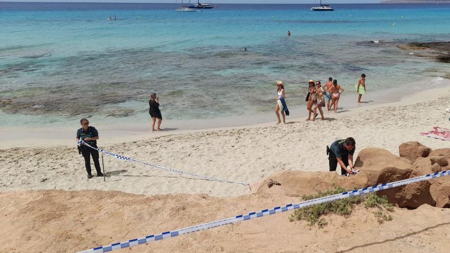 Un testigo del desprendimiento mortal de Formentera: &quot;Salimos corriendo mientras alguien gritaba que había una bebé, pero yo solo veía piernas&quot;