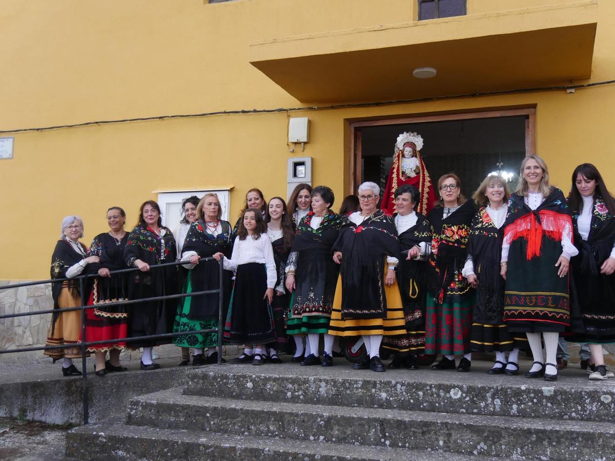 La romería de Santa Bárbara de Cabañas de Tera, en imágenes La romería de Santa Bárbara de Cabañas de Tera, en imágenes