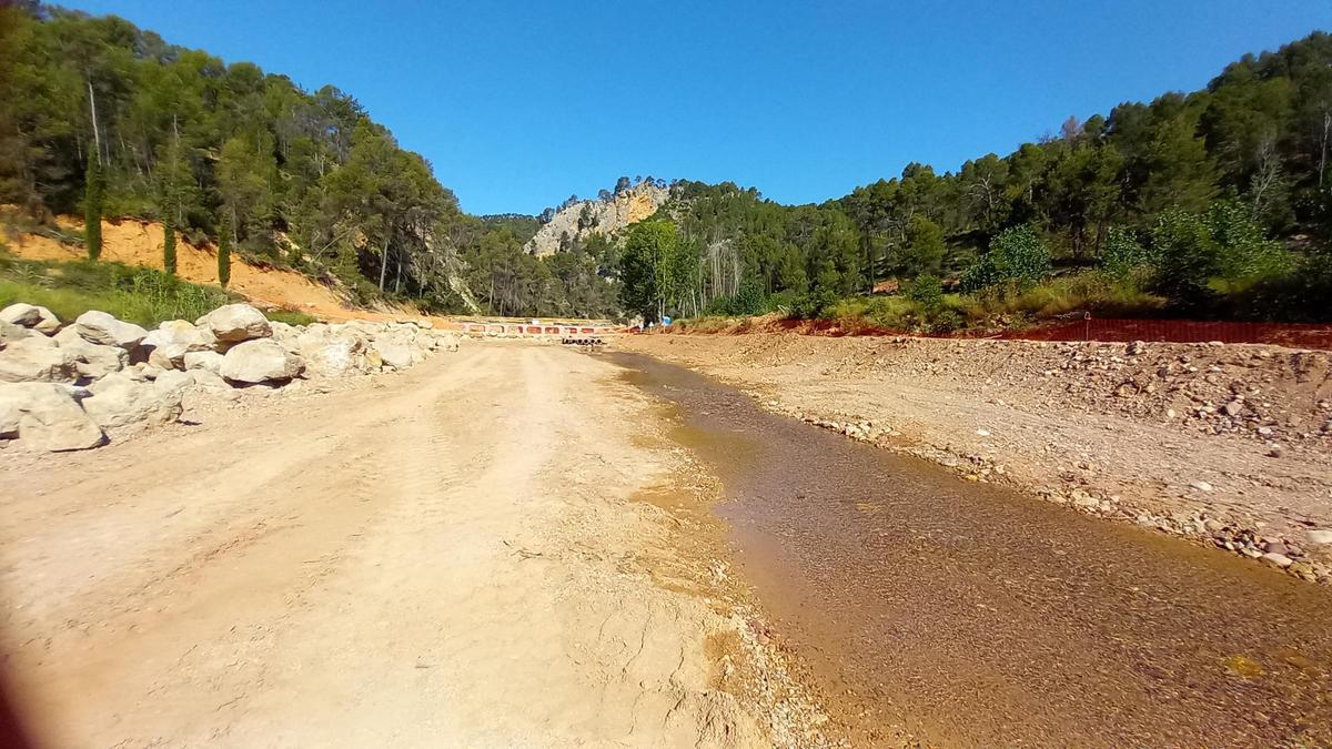 Río Regajo a su paso por Sinarcas