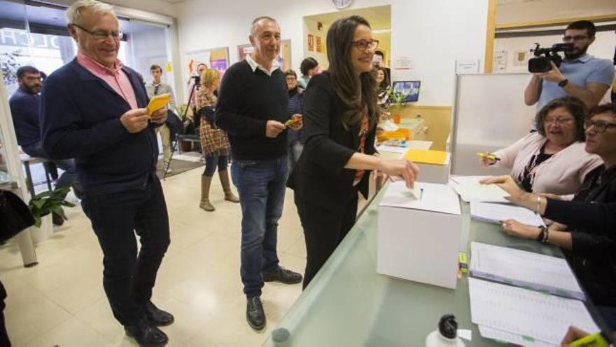 Sebastià arrasa en las primarias europeas, Morera aguanta el pulso y Mas triunfa en Alicante