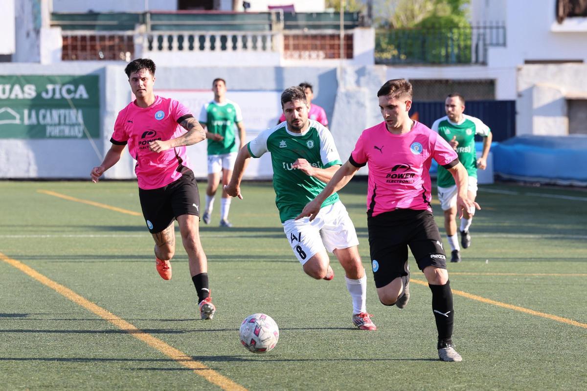 La UD Ibiza B mantiene vivo el sueño para subir a Tercera RFEF.