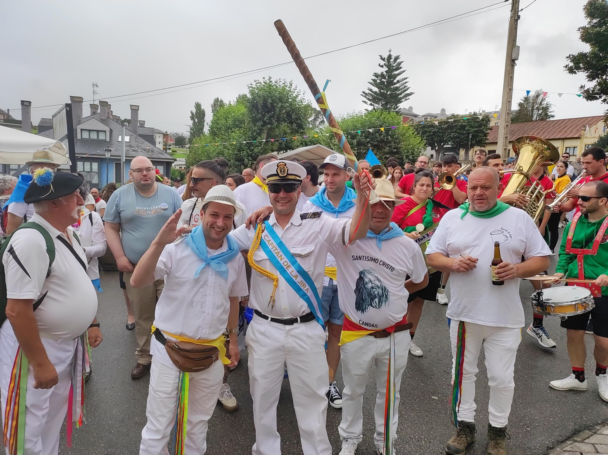 En imágenes: Así fue la salida de los romeros para celebrar la jira que cierra Las Telayas