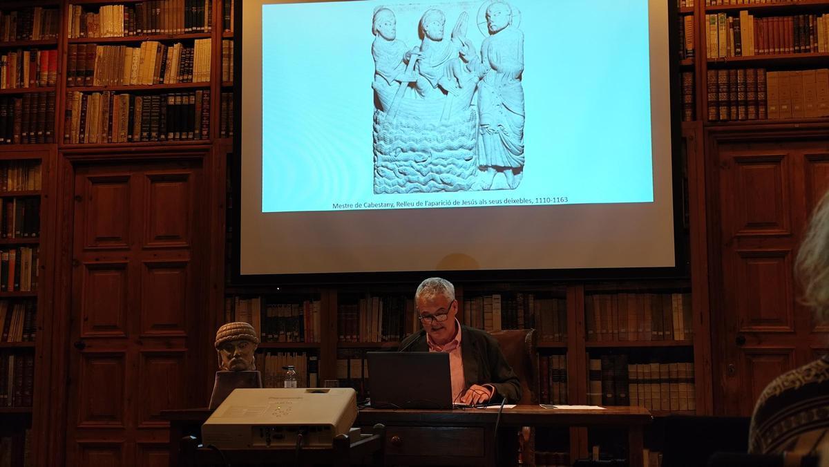 Artur Ramon va destacar aquesta obra, el relleu de l'aparició de Jesús als seus deixebles, que Carles Fages de Climent va vendre a Frederic Marès.