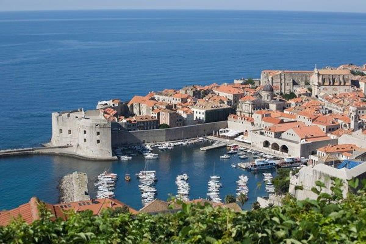 Línea de costa de la ciudad croata de Dubrovnik.